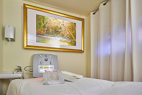 Large and confortable XXL colon hydrotherapy tables